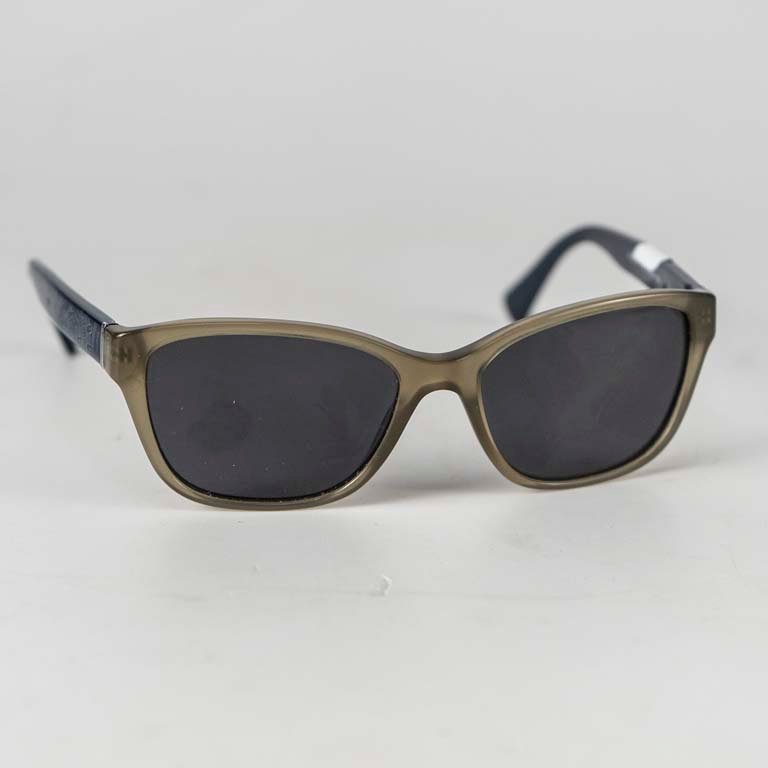 Lote siguiente: Lentes de sol Ralph Lauren excelentes