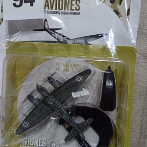 Lote anterior: Avión Junkers Ju 88 en Miniatura de Colección