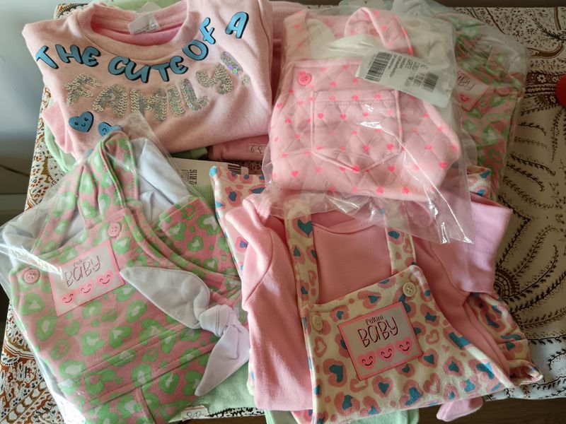 Lote siguiente: Ropa para bebés con mangas largas y pantaloncitos