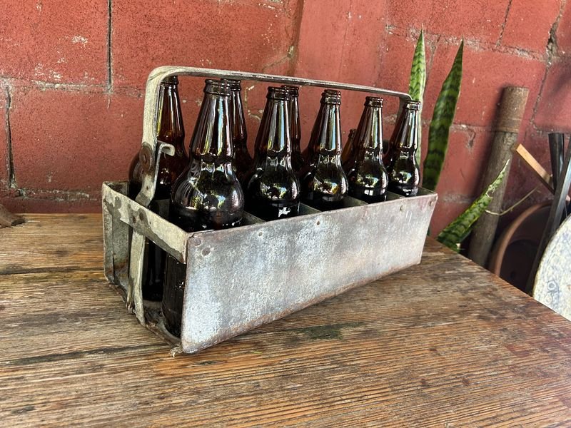 Lote anterior: Antiguo Cajón de Ojalata para Bebidas