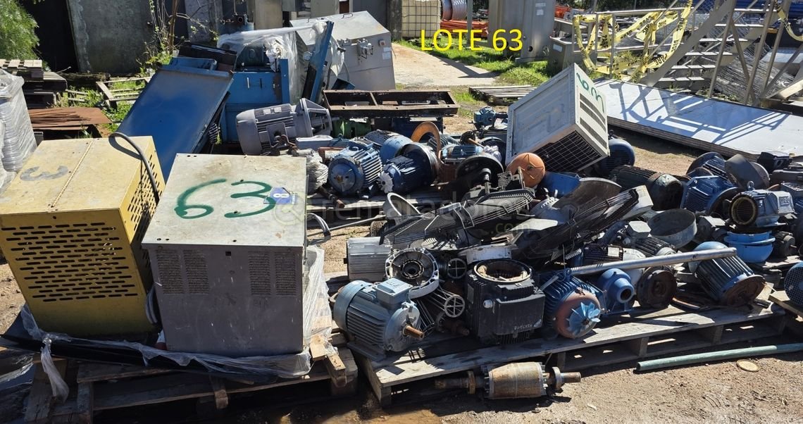 Lote de Motores Eléctricos y Componentes Industriales