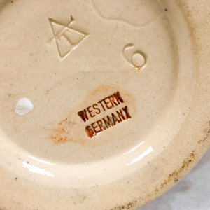 Jarra de Cerveza Alemana de Porcelana con Tapa Metálica - 17 cm - imagen 4