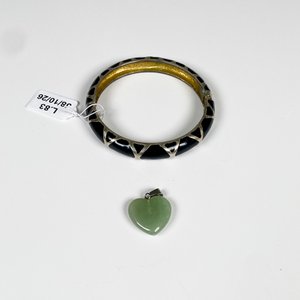 Pulsera Esmaltada Negra con Colgante Corazón Verde - imagen 2