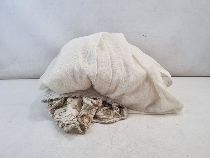 L 049 - 3 Piezas - Lote de tres cortinas en variados estilos y diseños, ideales para redecorar o reciclar - Varias texturas y medidas