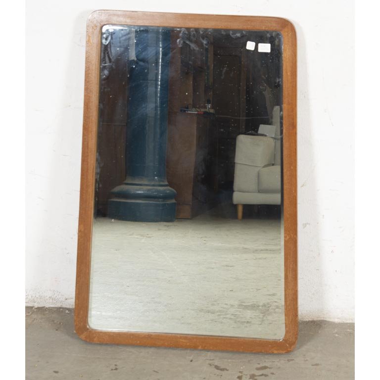 Espejo Trapezoidal Biselado con Marco de Madera - 60 x 90 cm