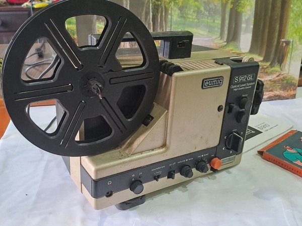 Proyector de películas Super 8 Eumig modelo S912 GL con sonido - imagen 2