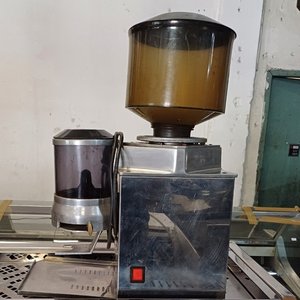 Máquina de Café Rilo Profesional de 2 Brazos con Molinillo - imagen 4