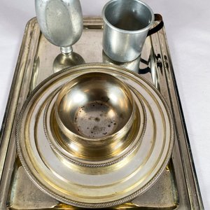 Bandeja Ovalada con Taza, Cantimplora y Recipientes de Aluminio - imagen 2