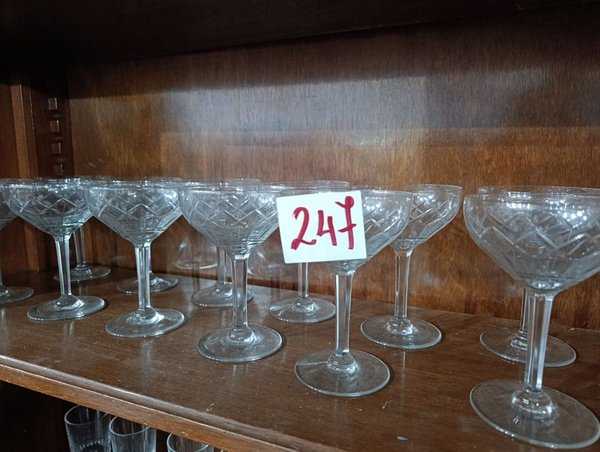 Juego de 12 Copas de Champagne Talladas
