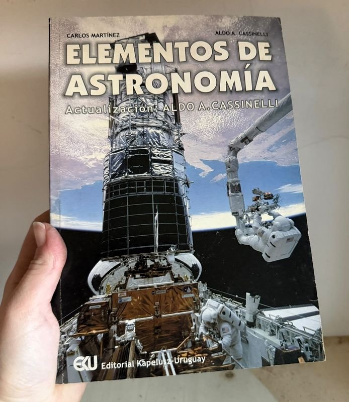 Libro Elementos de Astronomía Actualización Aldo A. Cassinelli
