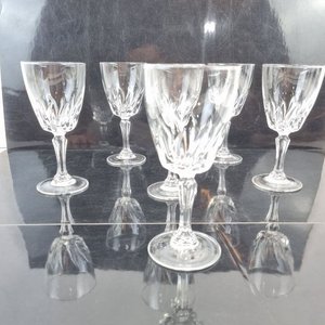 L 273 - Set De 6 Piezas - Conjunto de 6 copas de cristal con diseño tallado en el copón y base lisa, en muy buen estado de conservación (6 Unidades) - imagen 3
