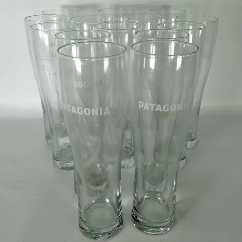 Lote siguiente: Vasos cerveceros con publicidad de Patagonia