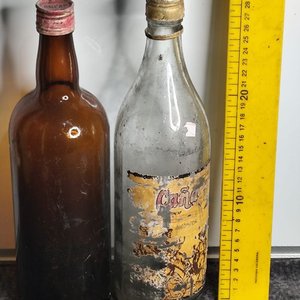 Dos Botellas Antiguas de Caña y Espinillar ANCAP con Tapas Originales - imagen 1