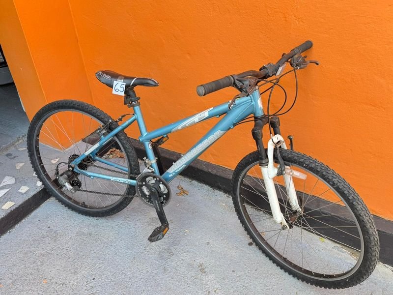 Bicicleta GT Agressor R 24 con cambios Shimano - imagen 2