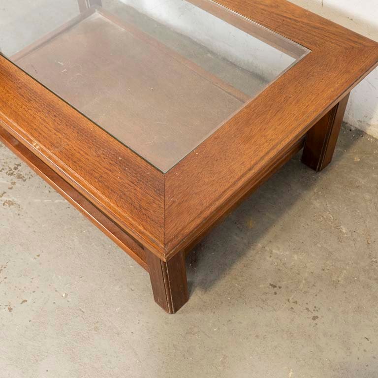 Mesa de living con tapa de vidrio y estante - imagen 2
