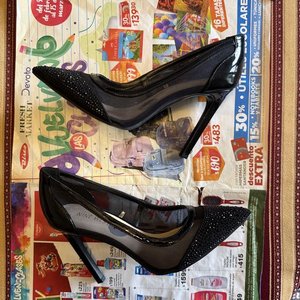 Zapatos de Taco Alto Negros Nine West con Piedras Brillantes Talle 37/38 - imagen 5