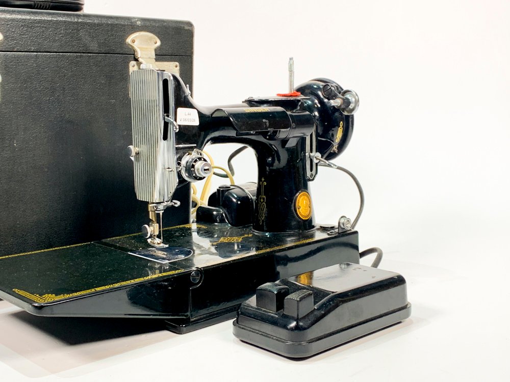 Máquina de coser Singer portátil y con pedal - imagen 2