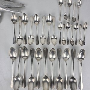 Lote siguiente: Juego de 24 Cucharas Christofle para Café, Té y Postre