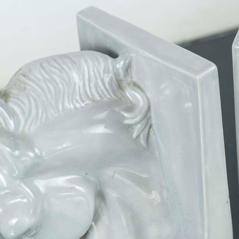 Libros de loza cerámica con figura caballo - imagen 2