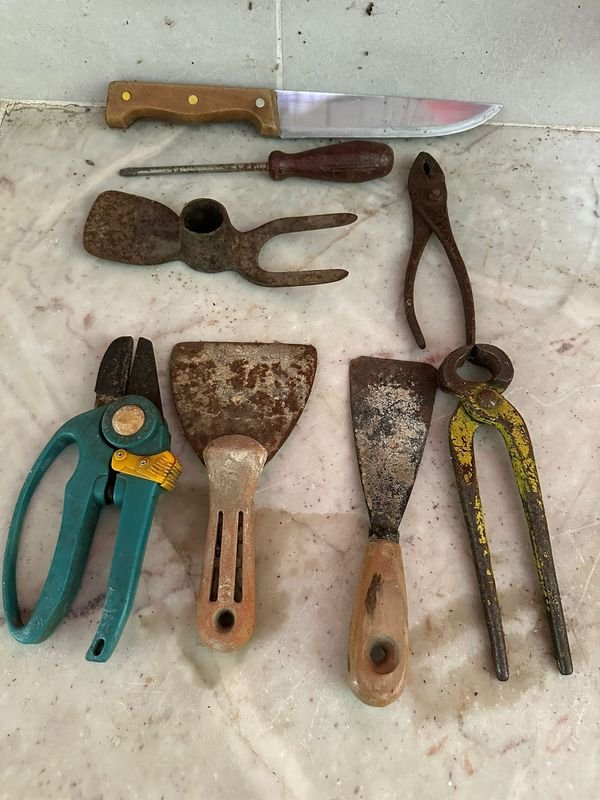 Lote siguiente: Herramientas de trabajo usadas