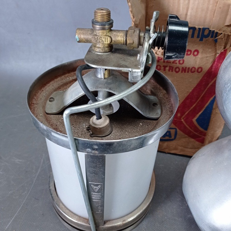Lámparas y cafeteras de aluminio vintage - imagen 3