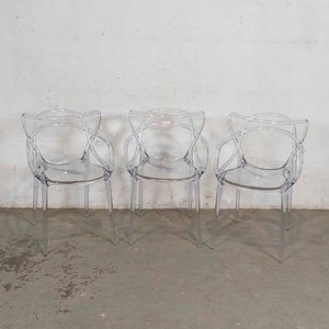 Lote siguiente: Tres Sillas de Diseño en Acrílico Transparente
