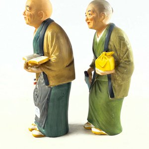 Pareja de Ancianos Orientales en Porcelana, Hechos en Japón - imagen 4