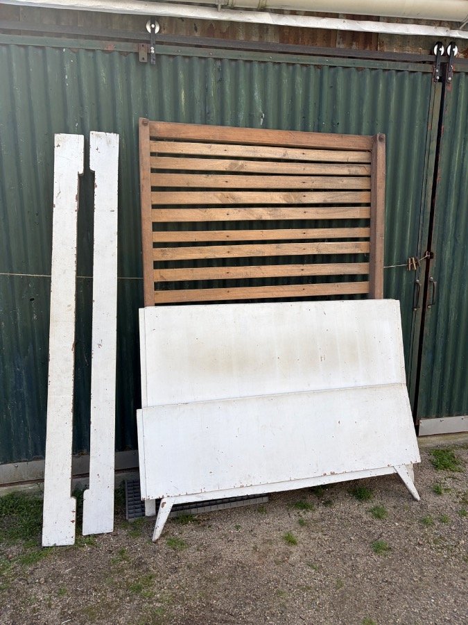 Cama de 2 Plazas Antigua de Madera y Metal