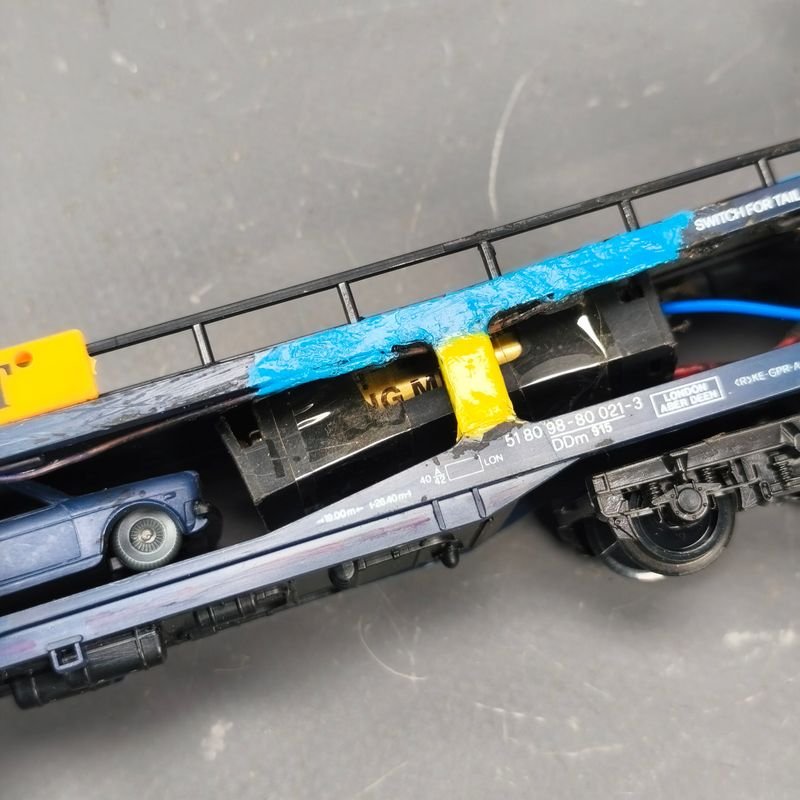 Colección de trenes modelo en HO escala con detalles y características - imagen 14