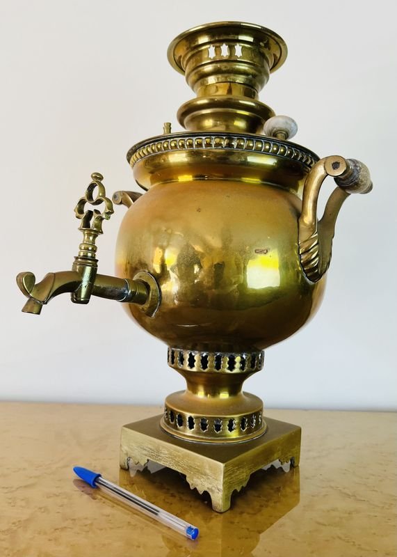 Samovar ruso antiguo de bronce y cobre, diseño clásico - imagen 3