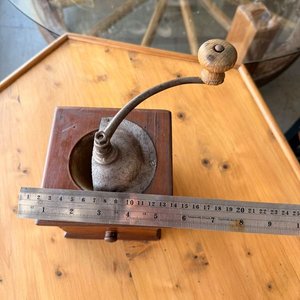 Molinillo de Café Antiguo de Madera con Cajón Recolector - imagen 5