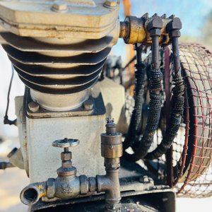 Compresor de Aire Ingersoll Rand 10 HP, Tanque 240 L - imagen 3