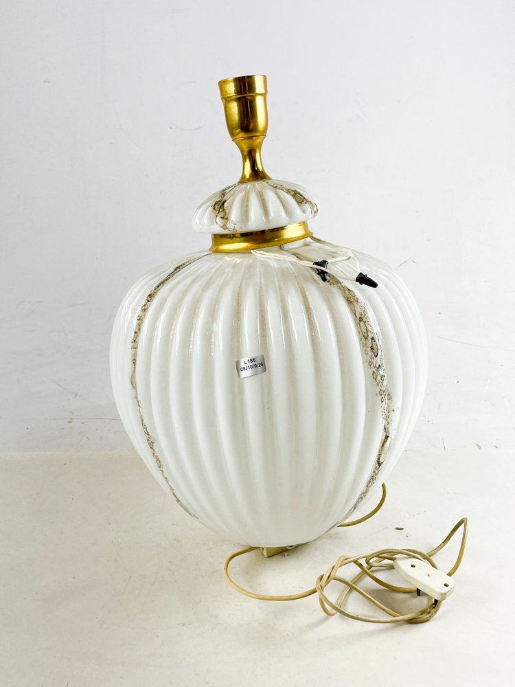 Lámpara de Sobremesa Opalina Blanca con Detalles Dorados