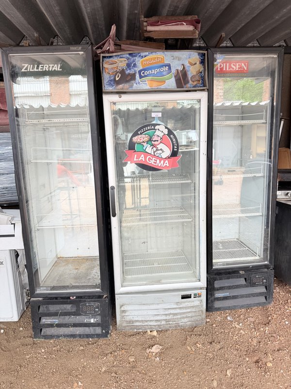Tres Botelleros Refrigerados para Servicio con Equipo