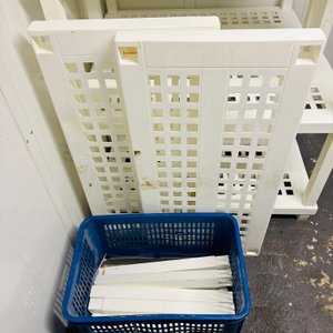 Dos Estanterías Plásticas Blancas Modulares 86x42x138cm - imagen 2