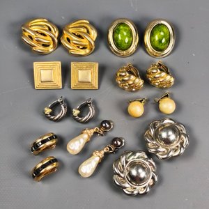 Lote de 9 pares de caravanas variadas: doradas, plateadas y con piedras verdes y perlas - imagen 2