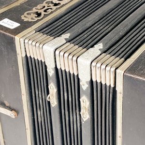 Bandoneón Alemán Doble AA con Peines de Zinc - imagen 3