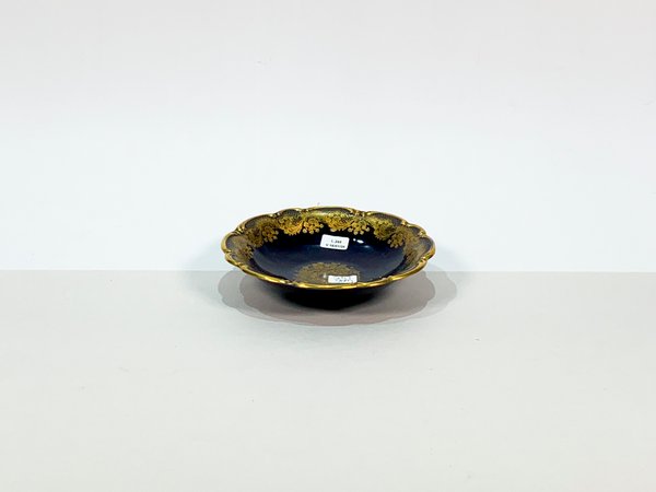 Porcelana Bavaria en Azul con Decoración Floral en Dorado