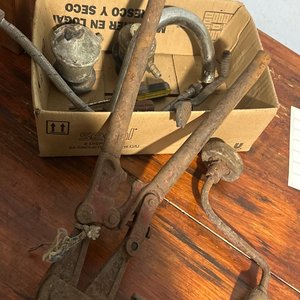 Lote siguiente: Herramientas de Corte y Fontanería Antiguas