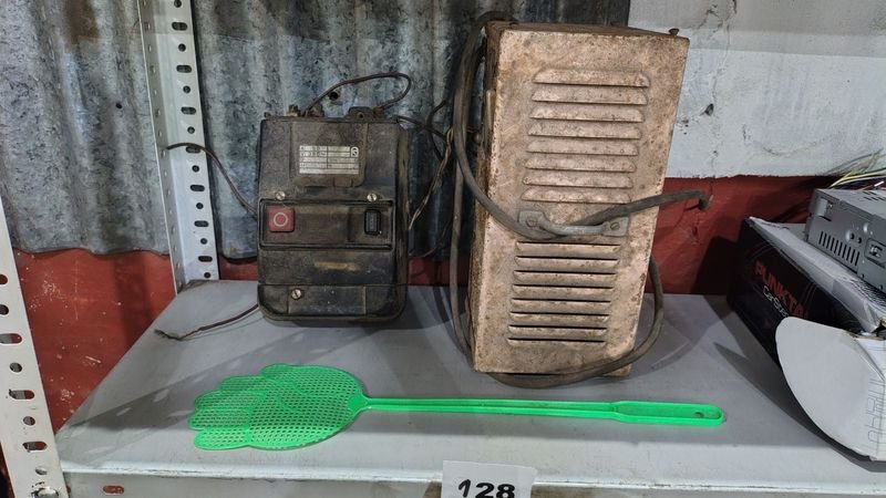 Lote anterior: Transformador y palmeta de mosquitos en mal estado