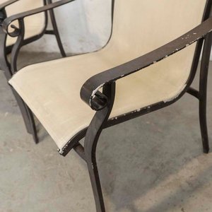 Tres Sillones Metálicos con Malla Sintética - Detalles de Pintura y Tapizado - imagen 3