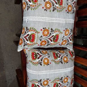 Lote anterior: Set de 2 Almohadones Decorativos con Diseño Floral
