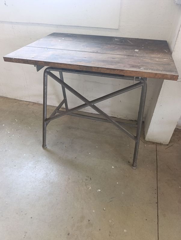 Lote anterior: MESA DE TRABAJO CHICA PARA OFICINA