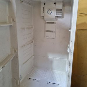 Heladera Ariston No Frost Blanca con Freezer y 3 Cajones - Funciona - imagen 3