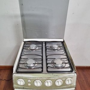 Cocina a Gas Blanca con Tapa de Vidrio y Horno - imagen 3
