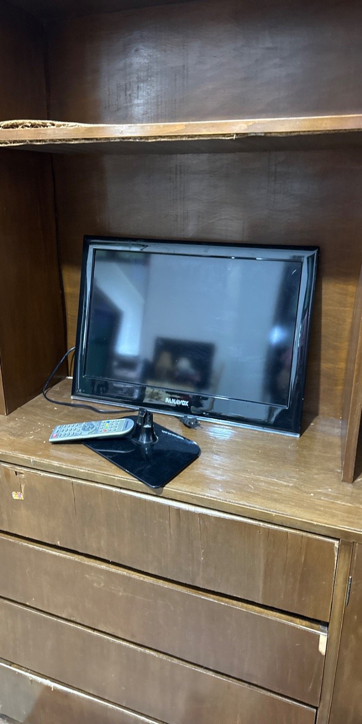 Lote siguiente: TV Panavox de 24 pulgadas en buen estado