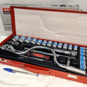 Lote siguiente: Juego de 24 Bocallaves con Llave de Cricket y Fuerza, Hasta 32mm, Nuevo en Valija Metálica