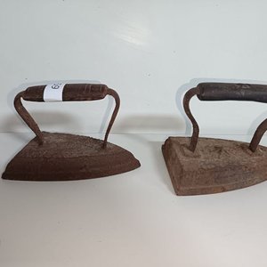 Dos Planchas de Hierro Antiguas para Planchar Ropa - imagen 5