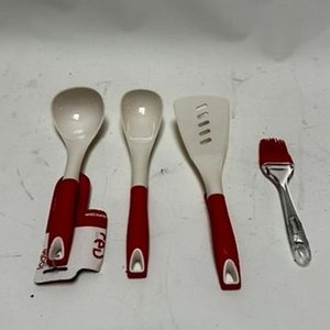 Set de Utensilios de Cocina: Cucharones, Espátula y Pincel - imagen 1