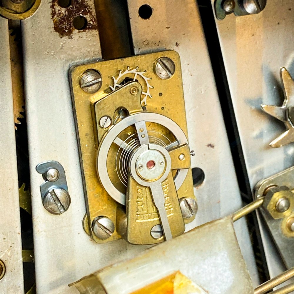 Reloj sobremesa de madera con carillón - imagen 6